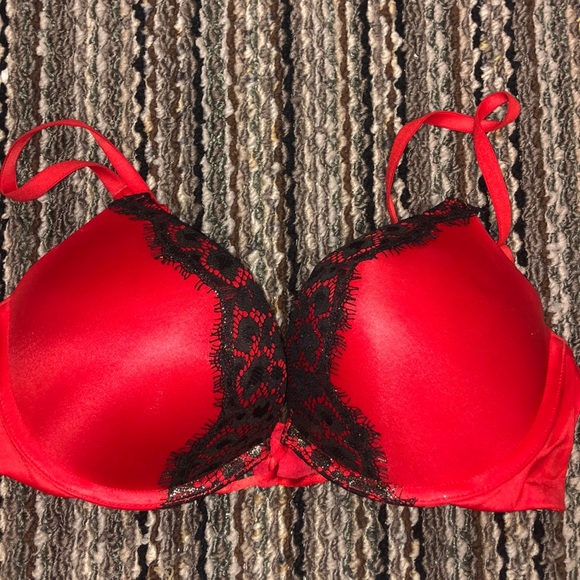 Sexy red and black/silver lace edging bombshell - Picture 1 of 4